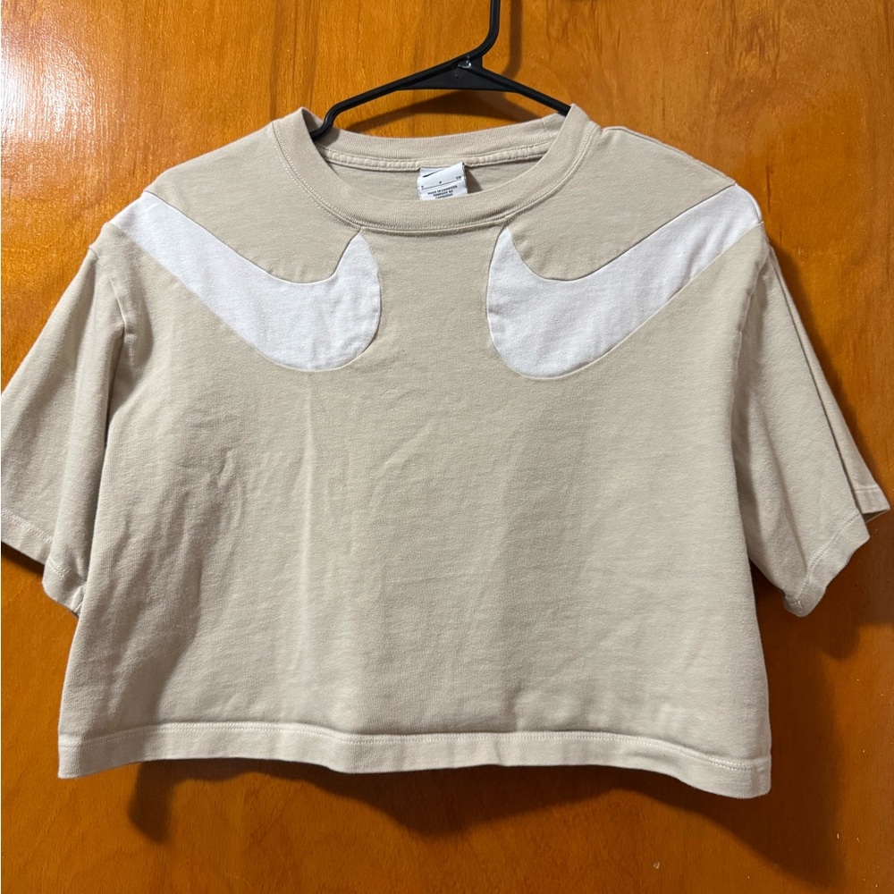 Nike Beige Cropped T-Shirt